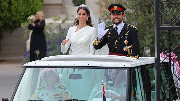 Người thừa kế ngai vàng Jordan kết hôn với ái nữ gia tộc tiếng tăm Saudi Arabia - Ảnh 8. Người thừa kế ngai vàng Jordan kết hôn với ái nữ gia tộc tiếng tăm Saudi Arabia - Ảnh 8.