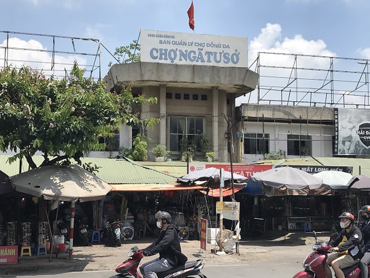 Đìu hiu trong khu chợ xuống cấp, tiềm ẩn nguy cơ chập cháy - Ảnh 2.