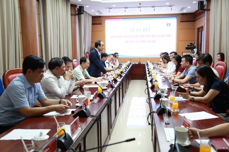 Sở Y tế tỉnh Yên Bái và trường Đại học Y Hà Nội ký kết hợp đồng nguyên tắc đào tạo bác sĩ nội trú - Ảnh 2. Sở Y tế tỉnh Yên Bái và trường Đại học Y Hà Nội ký kết hợp đồng nguyên tắc đào tạo bác sĩ nội trú - Ảnh 2.