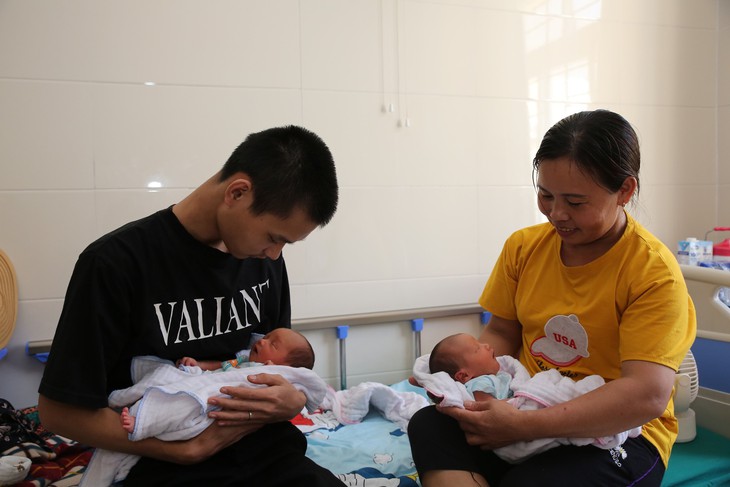 Cứu sống sản phụ song thai bị tiền sản giật nặng, băng huyết do đờ tử cung - Ảnh 2. Cứu sống sản phụ song thai bị tiền sản giật nặng, băng huyết do đờ tử cung - Ảnh 2.