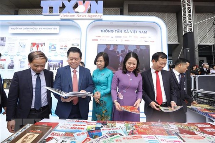 Báo chí tiếp tục đổi mới, bảo vệ vững chắc nền tảng tư tưởng của Đảng - Ảnh 1.