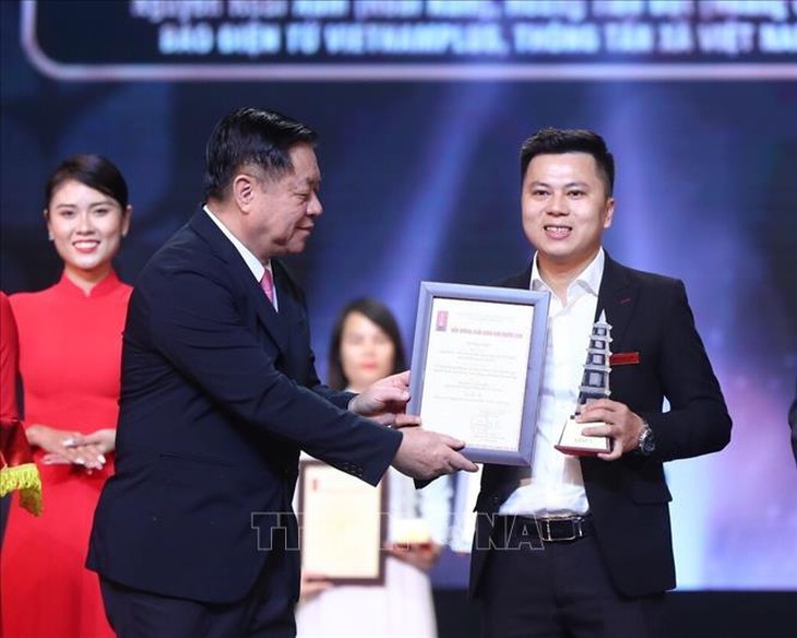 Lễ trao Giải Báo chí Quốc gia lần thứ XVII - năm 2022 - Ảnh 5. Lễ trao Giải Báo chí Quốc gia lần thứ XVII - năm 2022 - Ảnh 5.