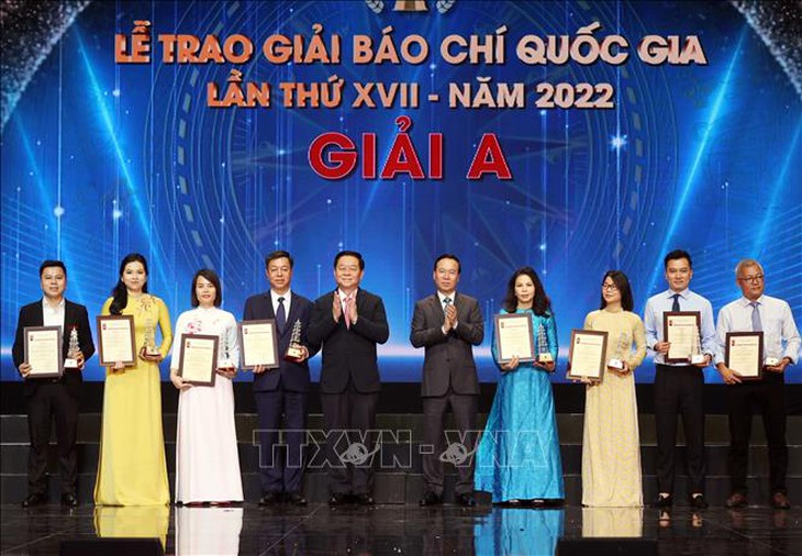 Lễ trao Giải Báo chí Quốc gia lần thứ XVII - năm 2022 - Ảnh 4. Lễ trao Giải Báo chí Quốc gia lần thứ XVII - năm 2022 - Ảnh 4.