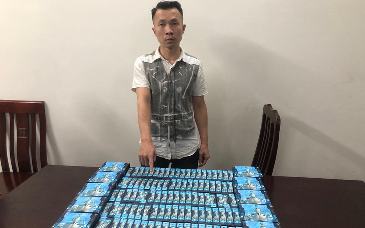 Khởi tố 2 đối tượng mua bán trái phép ma túy dưới vỏ bọc thuốc lá điện tử
