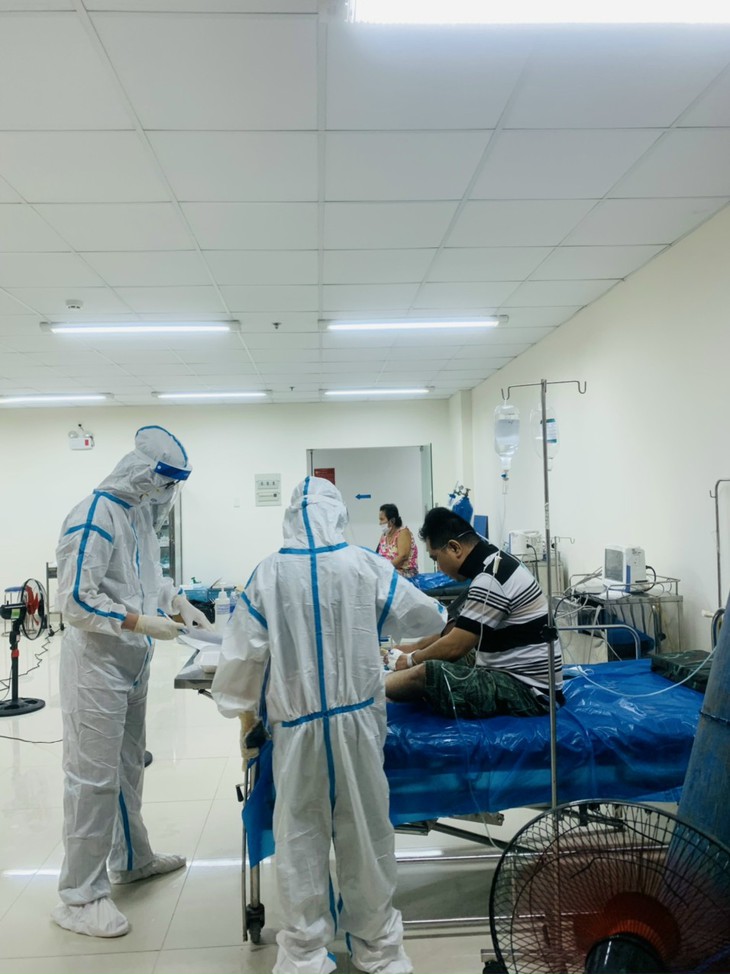 Nhà sư mê viết báo về y tế, về lòng nhân ái - Ảnh 4.