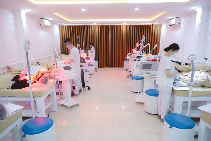 Phòng khám chuyên khoa da liễu DRH Clinic chuyển đổi thành Derma Health Center - Ảnh 2.