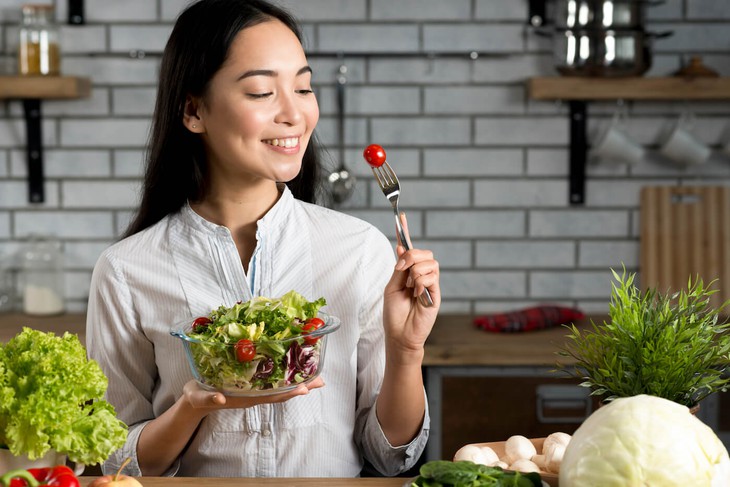 Vì sao những người làm báo dễ bị đau dạ dày? - Ảnh 4.