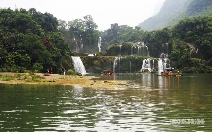 Thăm Thác Bản Giốc mùa nước cạn