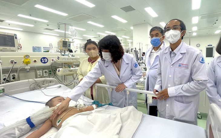 Bệnh tay chân miệng diễn biến phức tạp tại TP.HCM, Bộ Y tế trực tiếp giám sát phòng chống bệnh