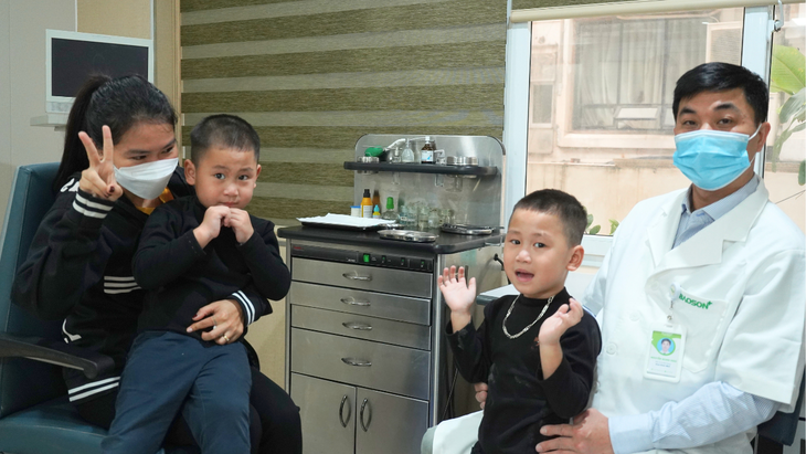 Cặp sinh đôi hơn 4 tuổi vẫn nói ngọng - Câu chuyện cảnh tỉnh cho ba mẹ - Ảnh 3. Cặp sinh đôi hơn 4 tuổi vẫn nói ngọng - Câu chuyện cảnh tỉnh cho ba mẹ - Ảnh 3.