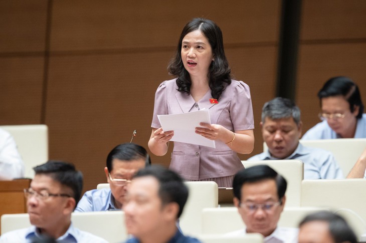 ĐBQH đề nghị rà soát, cân nhắc kỹ trước quy định mua bán bất động sản phải thông qua sàn - Ảnh 2. ĐBQH đề nghị rà soát, cân nhắc kỹ trước quy định mua bán bất động sản phải thông qua sàn - Ảnh 2.