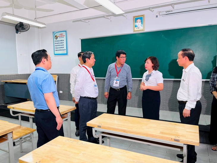 Hà Nội: Số thí sinh được miễn thi Ngoại ngữ trong kỳ thi tốt nghiệp THPT tăng mạnh - Ảnh 2.