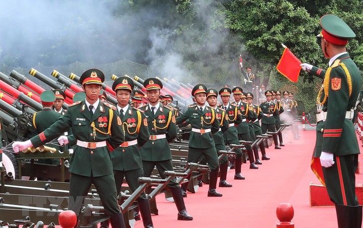 [Photo] Chủ tịch nước Võ Văn Thưởng chủ trì Lễ đón Tổng thống Hàn Quốc - Ảnh 9.