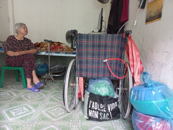 MS 855: Cuộc đời khổ cực của nữ cựu TNXP mắc bạo bệnh sống đơn thân trong nhà trọ xập xệ - Ảnh 2.