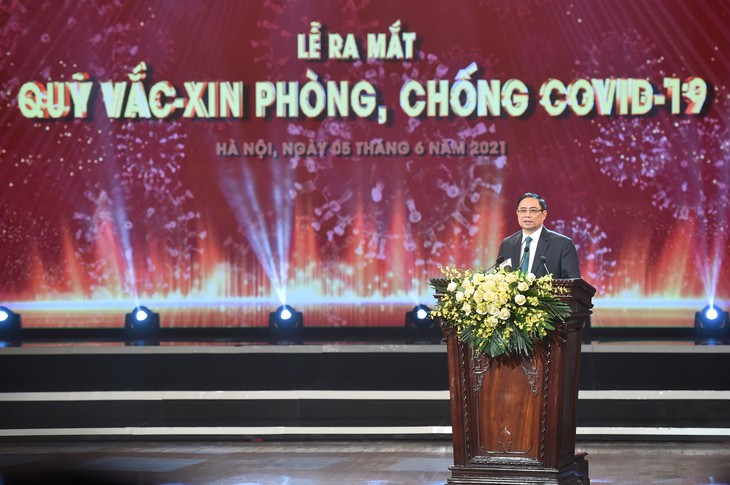 Quốc hội vinh danh lực lượng tuyến đầu ngành y tế, lực lượng vũ trang trong phòng, chống dịch COVID-19 - Ảnh 2. Quốc hội vinh danh lực lượng tuyến đầu ngành y tế, lực lượng vũ trang trong phòng, chống dịch COVID-19 - Ảnh 2.