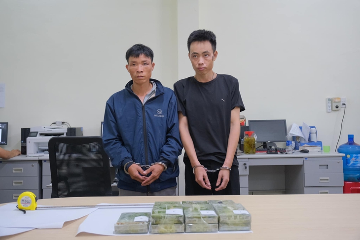 Phá đường dây ma túy liên tỉnh, thu giữ 10 bánh heroin - Ảnh 1.