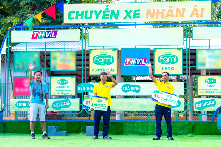 Fami đồng hành cùng chuyến xe nhân ái và mang nguồn dinh dưỡng lành mạnh tặng bà con tại Đồng bằng sông Cửu Long - Ảnh 1.