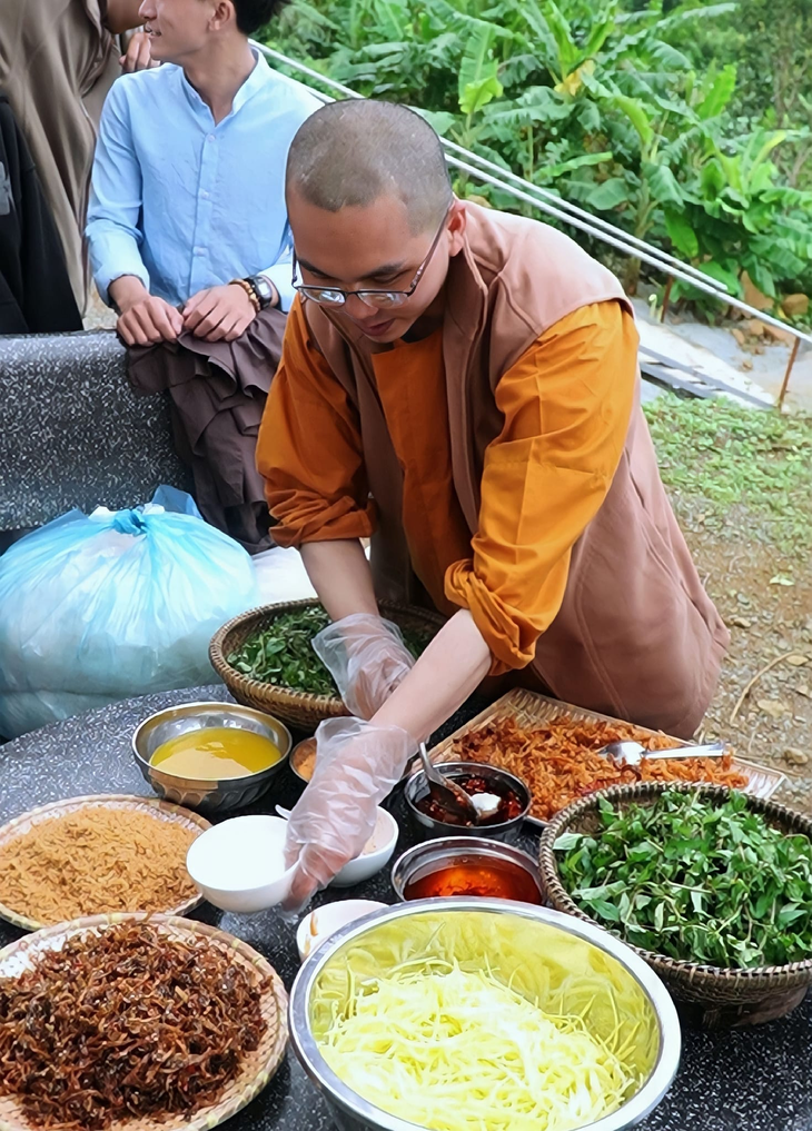 Câu chuyện phía sau kênh "Ẩm thực Phật giáo" - Ảnh 2.