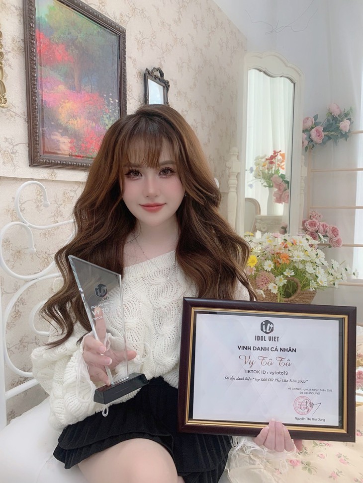 Cô gái vùng biển nỗ lực trở thành idol hot TikTok Live - Ảnh 4. Cô gái vùng biển nỗ lực trở thành idol hot TikTok Live - Ảnh 4.