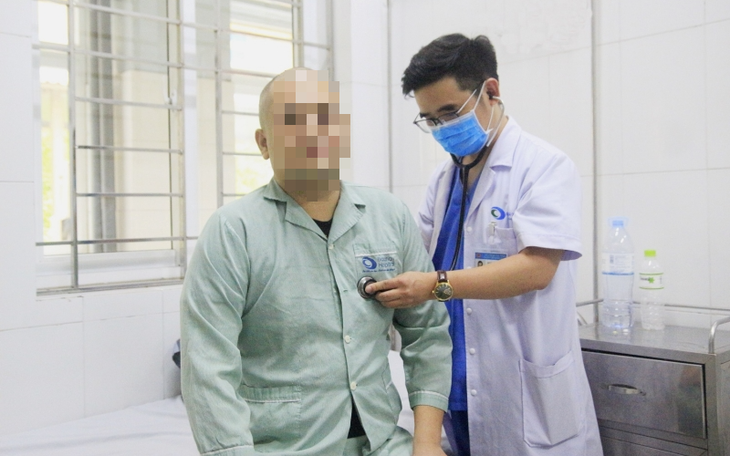 Nhồi máu cơ tim vì hút thuốc lá 10 năm liên tục