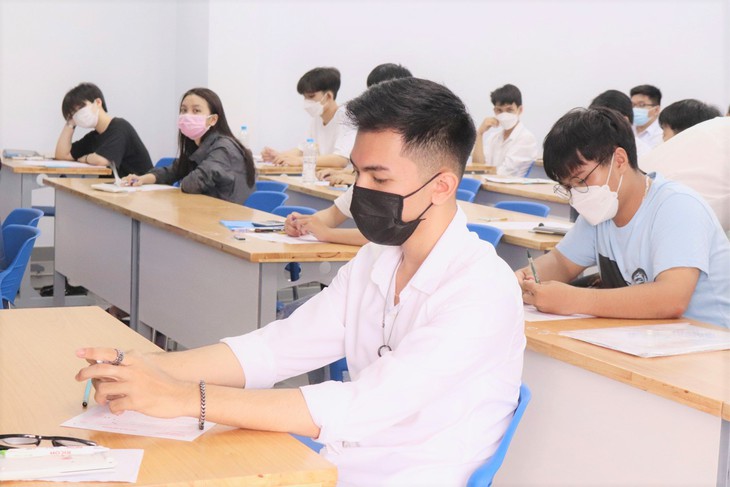 Thi tốt nghiệp THPT: Kỳ thi năm nay có nhiều thuận lợi sau điều chỉnh bởi dịch COVID-19 - Ảnh 3.