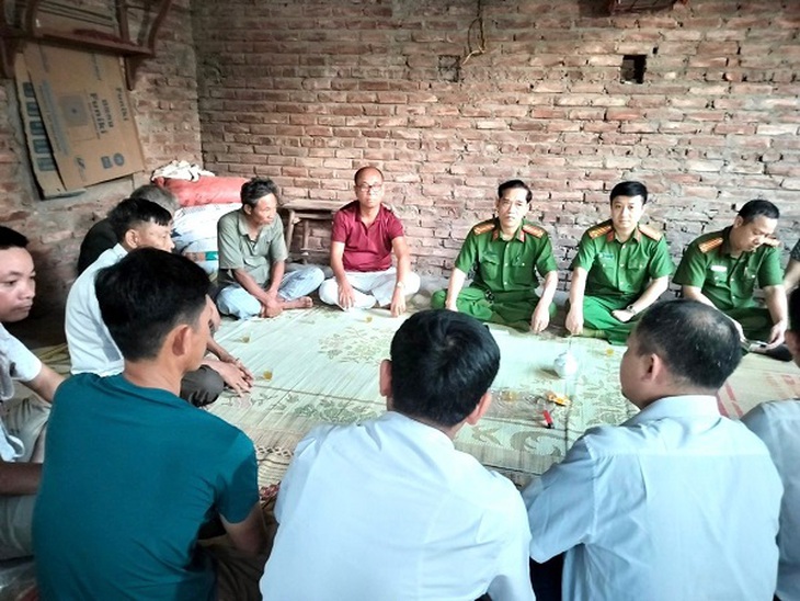 Công an huyện Mỹ Đức xin lỗi vụ bắn chết dê của người dân - Ảnh 2. Công an huyện Mỹ Đức xin lỗi vụ bắn chết dê của người dân - Ảnh 2.