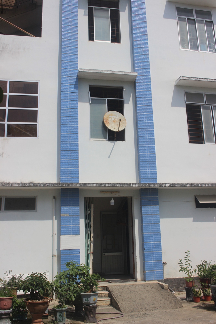 Khánh Hòa: Sau khi bị hỏa hoạn, hàng ngàn ngày, cả khối nhà kí túc xá không được sửa chữa - Ảnh 3.