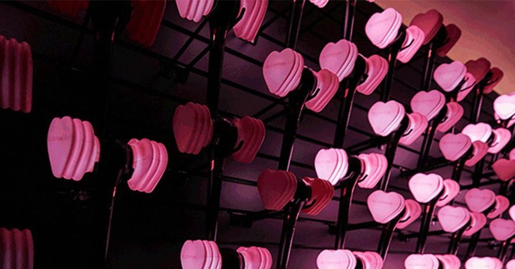 Đắt nhất 1,3 triệu đồng/chiếc, fan cuồng săn lùng "búa hồng" BlackPink
