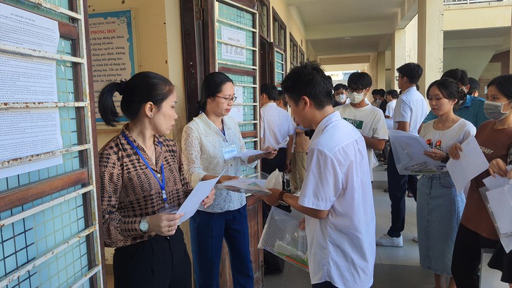 Đà Nẵng: 2 thí sinh bị đình chỉ do vi phạm quy chế thi - Ảnh 1.