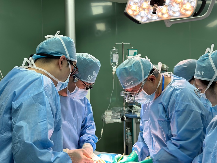 Trao tặng nụ cười cho hơn 4.200 trẻ bị dị tật hàm mặt - Ảnh 1.