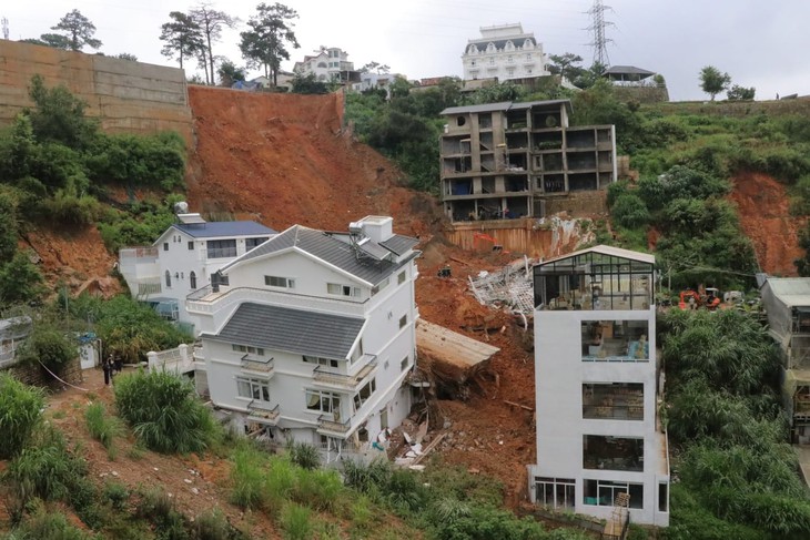 Chuyên gia lý giải nguyên nhân sạt lở ở Đà Lạt và dấu hiệu nhận biết - Ảnh 2.