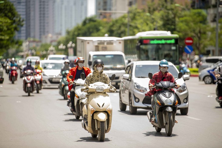 Thời tiết hôm nay 3/6: Bắc Bộ giảm nhiệt, Trung Bộ vẫn 'đổ lửa' - Ảnh 1. Thời tiết hôm nay 3/6: Bắc Bộ giảm nhiệt, Trung Bộ vẫn 'đổ lửa' - Ảnh 1.