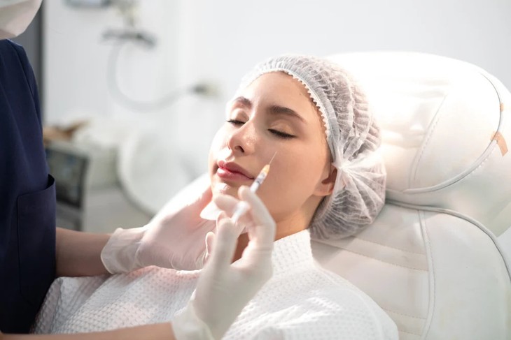 Tiêm botox và tiêm filler khác nhau như thế nào? - Ảnh 3.