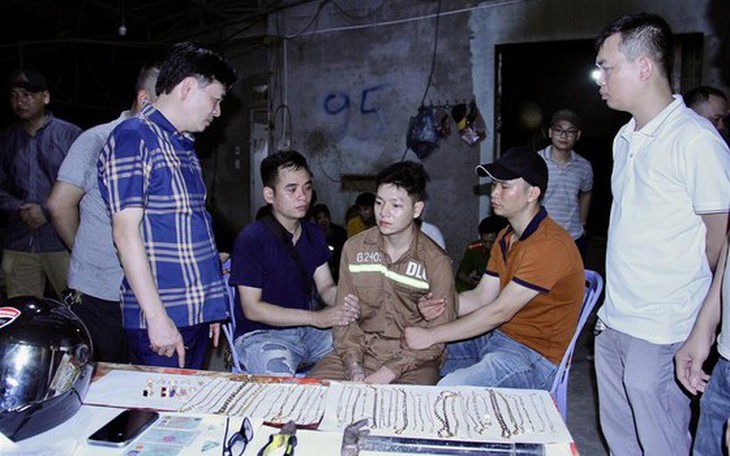 Nghi phạm dùng búa cướp tiệm vàng là công nhân hóa chất