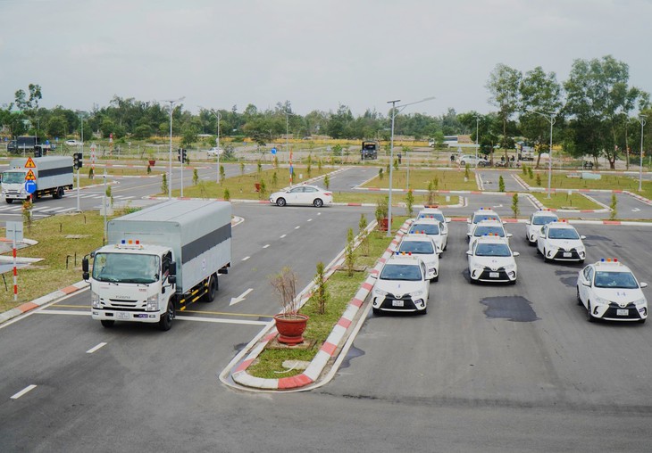 Cục Đường bộ yêu cầu các đơn vị nhận hồ sơ đăng ký và đào tạo lái xe đúng quy định - Ảnh 2.