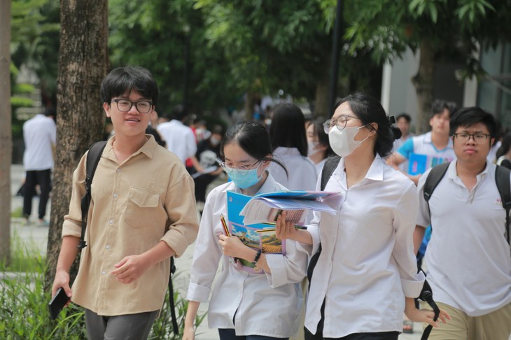 Khi nào kỳ thi tốt nghiệp THPT sẽ được giao về địa phương tổ chức? - Ảnh 3. Khi nào kỳ thi tốt nghiệp THPT sẽ được giao về địa phương tổ chức? - Ảnh 3.
