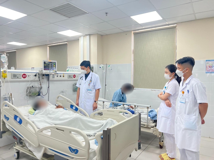 Hai mẹ con bị ngộ độc nguy kịch sau khi ăn thịt và trứng cóc - Ảnh 1.