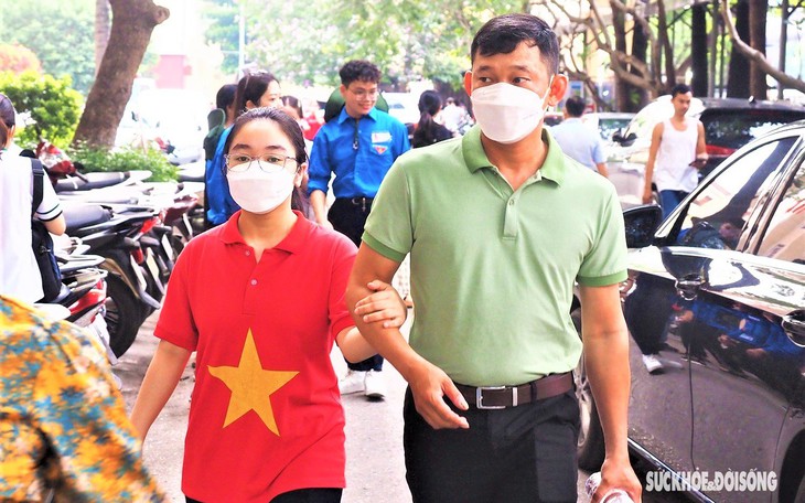Hai trường chuyên của Đại học Quốc gia Hà Nội bước vào cuộc đua cuối