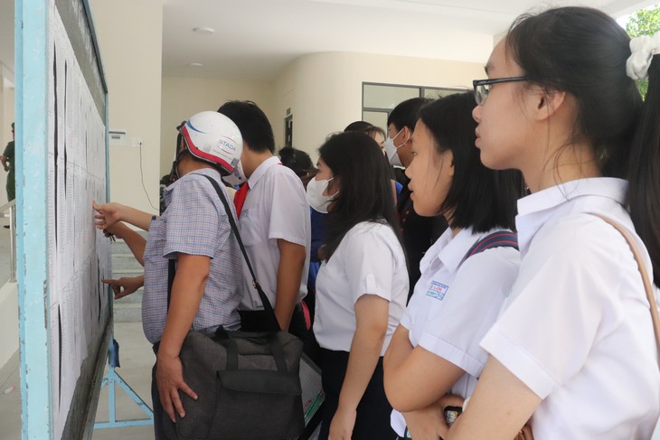 Hơn 15.000 thí sinh Đà Nẵng tham dự “cuộc đua khốc liệt” vào lớp 10 - Ảnh 2.