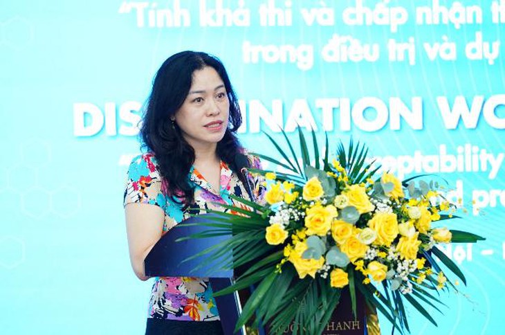 photo-1686022192516