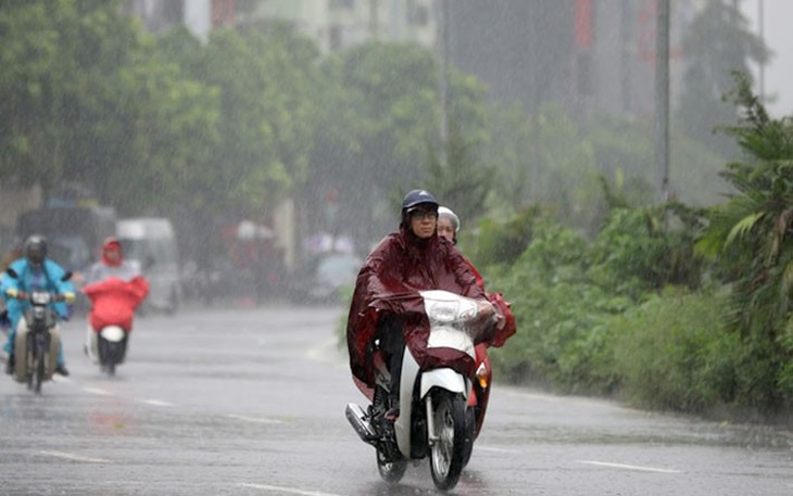 Dải hội tụ nhiệt đới trên vịnh Bắc Bộ, miền Bắc mưa lớn dài ngày
