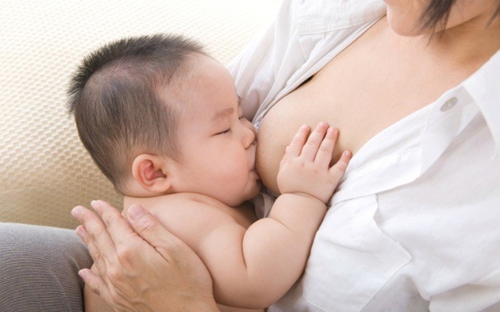 Khi nào trẻ sơ sinh có thể uống nước? - Ảnh 2.