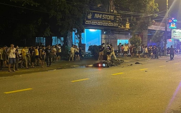 Nguyên nhân ban đầu vụ 2 xe máy tông nhau khiến 6 thanh niên thương vong