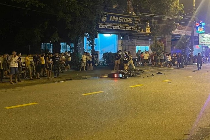 Hé lộ nguyên nhân vụ 2 xe máy tông nhau khiến 6 thanh niên thương vong - Ảnh 2. Hé lộ nguyên nhân vụ 2 xe máy tông nhau khiến 6 thanh niên thương vong - Ảnh 2.