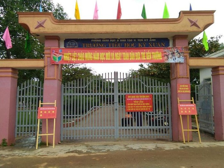 Nghỉ nhiều tháng không đến cơ quan, phó hiệu trưởng bị buộc thôi việc - Ảnh 1. Nghỉ nhiều tháng không đến cơ quan, phó hiệu trưởng bị buộc thôi việc - Ảnh 1.