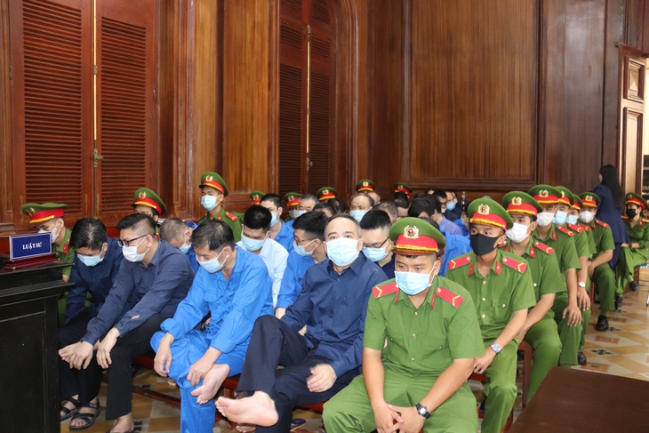 Vụ Thuduc House: 3 cán bộ thuế nhận 7 tỷ đồng “bôi trơn” để né thanh kiểm tra cho công ty ma - Ảnh 1. Vụ Thuduc House: 3 cán bộ thuế nhận 7 tỷ đồng “bôi trơn” để né thanh kiểm tra cho công ty ma - Ảnh 1.