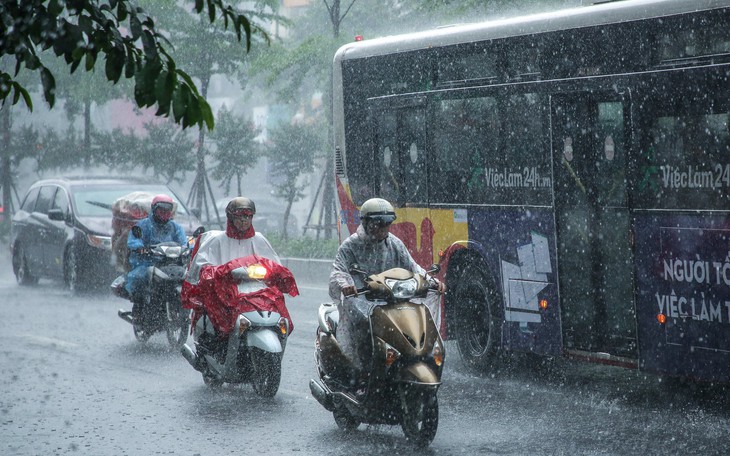 Vùng áp thấp ít dịch chuyển, Bắc Bộ mưa lớn trong 48 giờ tới 