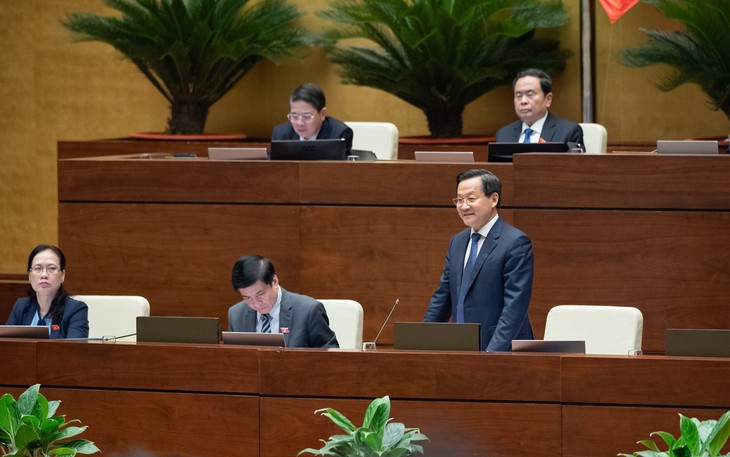 Phó Thủ tướng Lê Minh Khái trả lời chất vấn về loạt vấn đề ‘nóng’