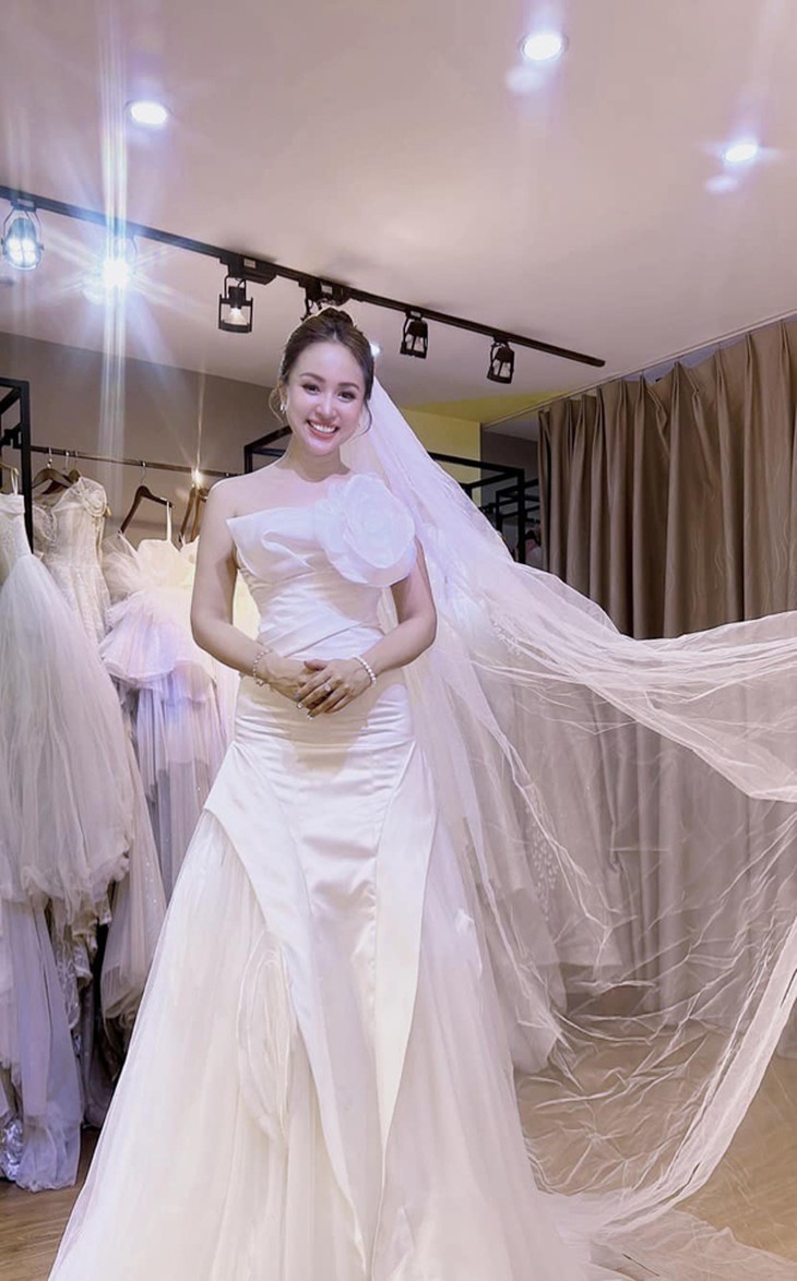 Vân Hugo sau Nam tiến: Sắp có hôn lễ hoành tráng cùng chồng doanh nhân, sống ở biệt thự 200m2 sang chảnh - Ảnh 2.