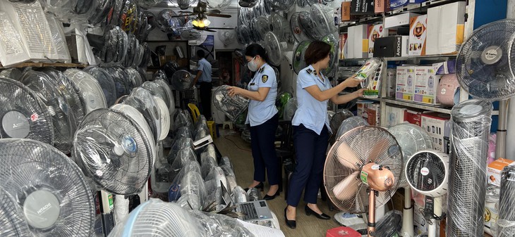 Công khai cơ sở kinh doanh thiết bị điện trục lợi bất chính - Ảnh 1.
